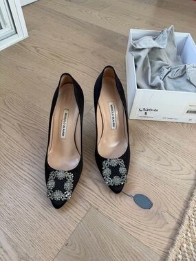 Manolo Blahnik iconic satin embellishment heels- like new!